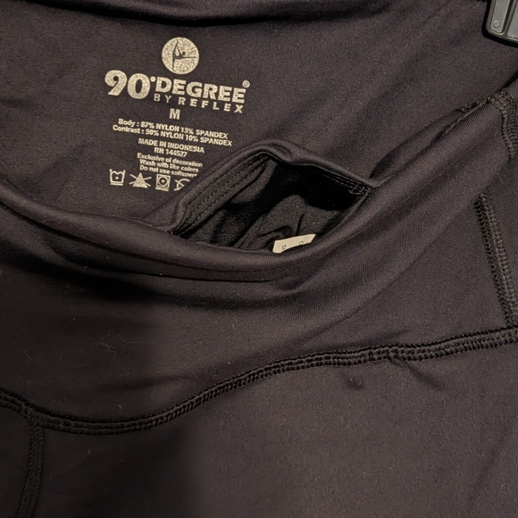 90 Degree by Reflex Black Biker Shorts – Size M - Picture 4 of 5